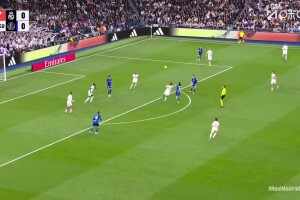 這球無解！薩特里亞諾凌空抽射世界波，皇馬主場0-1落后！