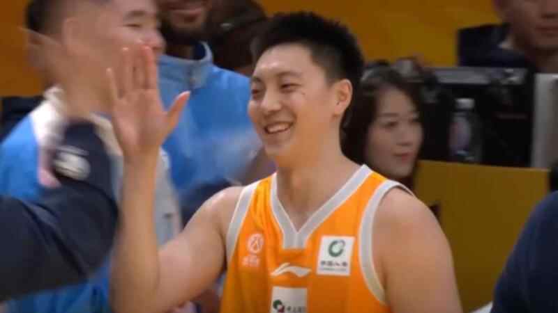 胡明軒力壓于米提獲得三分大賽冠軍