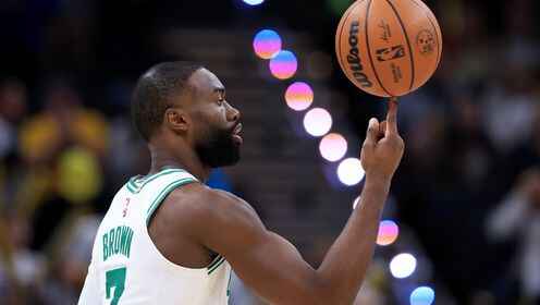 布朗20中13，拿到30分3籃板4助攻4搶斷！