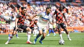  法甲-讓二追三！阿杰伊烏龍奧莫巴米德爾絕殺 斯特拉斯堡3-2洛里昂