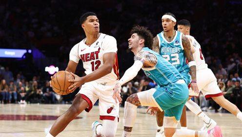 ??熱火7人上雙灼傷黃蜂 哈克斯28+5 鮑威爾缺陣 三球18投6中