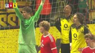 多特角球開出！施洛特貝克后點頭球破門！