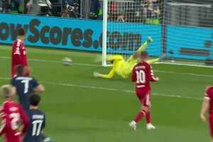  利物浦后防夢游！K77斷球直接打門！馬馬爾達什維利極限撲出