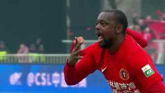 遼寧鐵人中超首球！姆本扎禁區二連射破門，鐵人1-0津門虎！