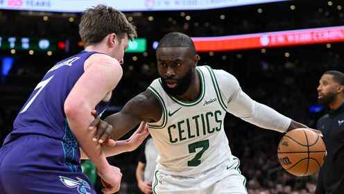 ??黃蜂大勝綠軍喜提6連勝！克尼佩爾20分 杰倫&middot;布朗19中7