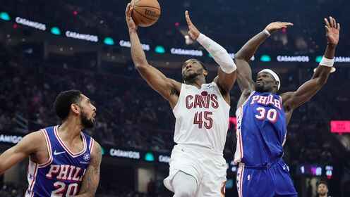 沒怎么發力！米切爾11中4輕松拿下17分3板6助2斷