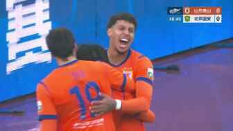 連場進球！克雷桑助攻謝文能爆射破門，泰山1-0領先國安
