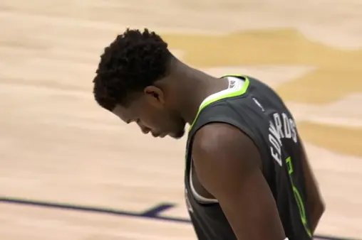 【全场回放】 鹈鹕vs森林狼 (邢晨)