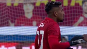 不是紅牌 卡米洛飛蹬江文豪腹部染黃