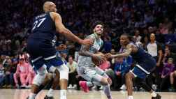 ??黃蜂擒森林狼取4連勝 三球35+8 克尼佩爾14中4 蘭德爾26+8