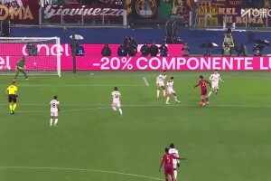  科內無人盯防射門被撲出！馬倫小角度再打被沒收！