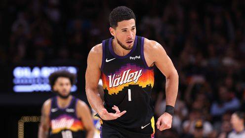 提前打卡！布克22中12砍下33分5板7助 第三節獨得16分