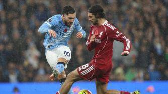 英超-哈蘭德失點(diǎn)+頭球破門多庫世界波+造點(diǎn) 曼城3-0利物浦距榜首4分