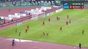 恩加德烏解圍不遠 托利奇一腳勁射滑門而過