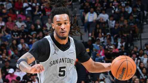 攻防一體！卡斯爾13投7中&罰球7中6得23分3板5助 正負值+19