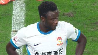  西海岸1-1扳平比分 阿齊茲側(cè)身凌空斬破門