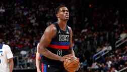 攻守兼備！杜倫15中8拿到22分14板2帽 正負值+6