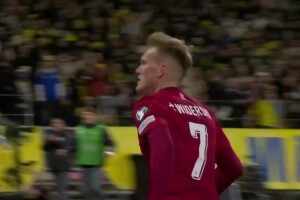  波蘭2-2再次扳平瑞典！扎萊夫斯基助攻，希維德爾斯基包抄破門！