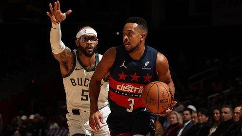 关键三分！麦科勒姆vs雄鹿全场射下28+5集锦