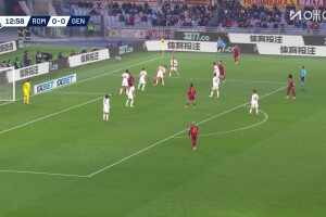 約翰&middot;巴斯克斯頭球解圍失誤，蘇萊低射破門笑納大禮