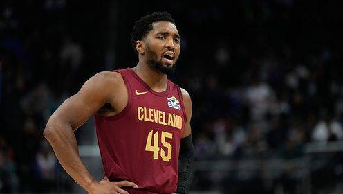 狀態(tài)火熱！米切爾18中13轟下35分1板2助 正負(fù)值+38