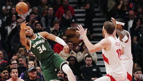 打得心累！字母哥14中9拿到22分8板3助1帽