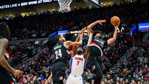 双刃剑！夏普21中11砍全队最高25分&5断 8次失误跟活塞全队一样多