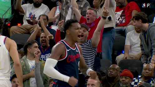 瓊斯關(guān)鍵單防大帽！接著聯(lián)手馬瑟林內(nèi)外開花定勝